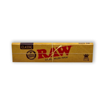 Nahaufnahme der ultradünnen RAW Classic King Size Slim Papers